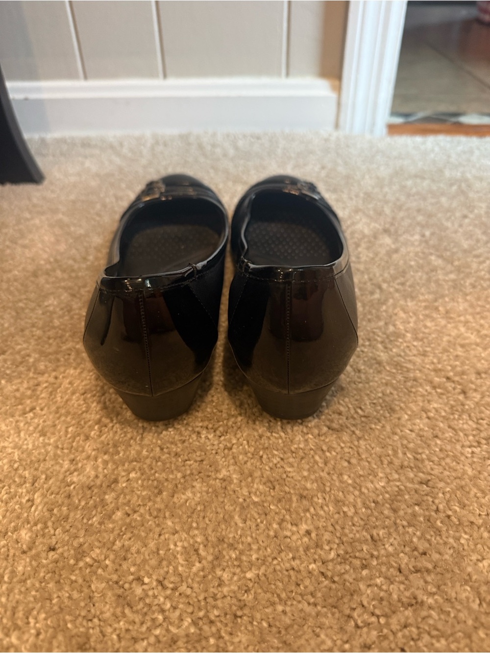 🛍️🥿Black Women's Slip-On Wedge Flats - Picture 3 of 3